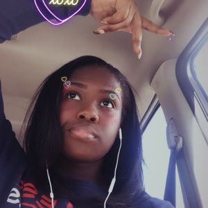 Meet your Posher, Camille